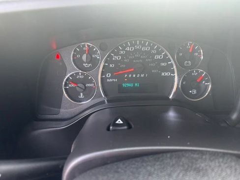 Used 2021 Chevrolet Express 2500 RWD image 26