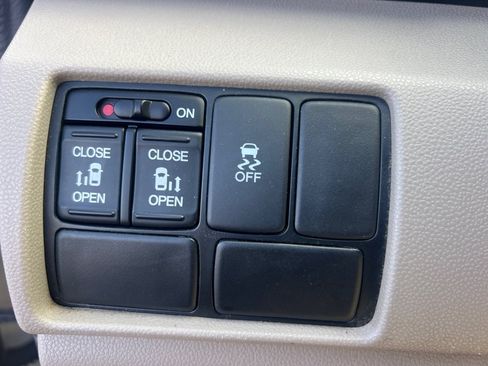 Used 2014 Honda Odyssey EX image 27