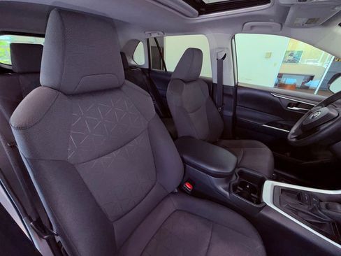 Used 2024 Toyota RAV4 XLE w/ Convenience Package FWD image 10
