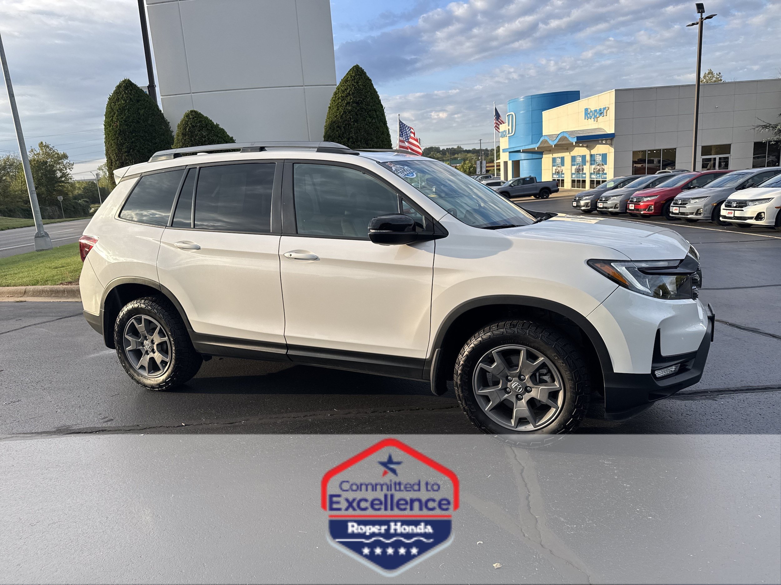 Used 2025 Honda Passport TrailSport image 1