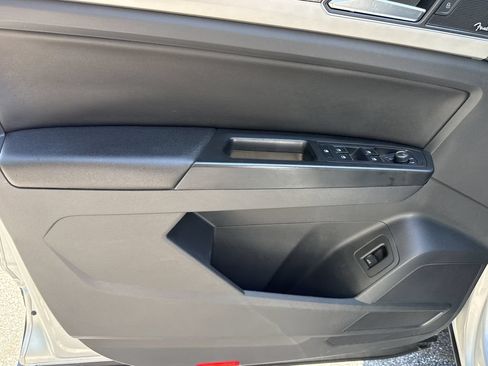 Used 2019 Volkswagen Atlas SEL Premium AWD/4WD image 10