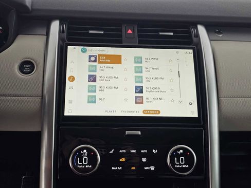 New 2026 Land Rover Discovery Dynamic SE image 27