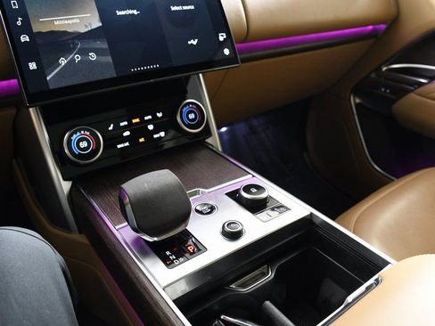 Used 2023 Land Rover Range Rover SE image 31