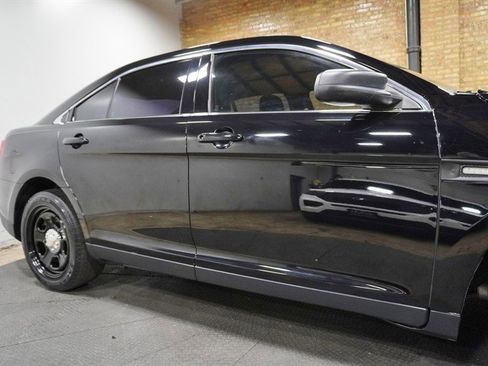 Used 2017 Ford Taurus Police Interceptor AWD image 9