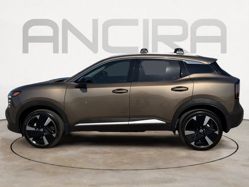 Used 2026 Nissan Kicks SR FWD image 8