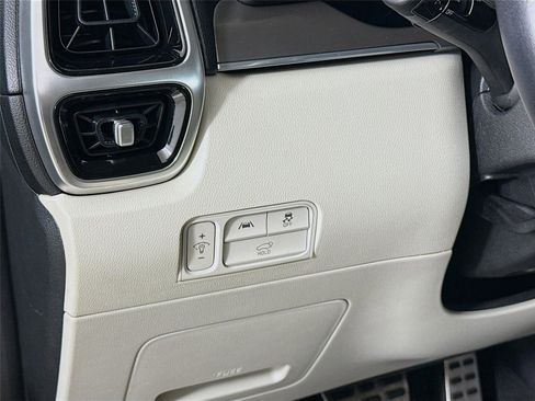 Used 2023 Kia Sorento SX Prestige image 10