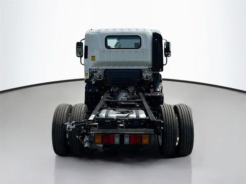 New 2025 Chevrolet Low Cab Forward RWD image 6