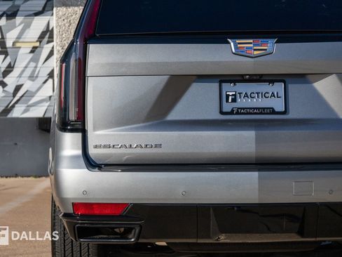 Used 2023 Cadillac Escalade Sport Platinum image 14