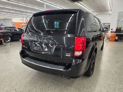 Used 2019 Dodge Grand Caravan GT FWD image 5