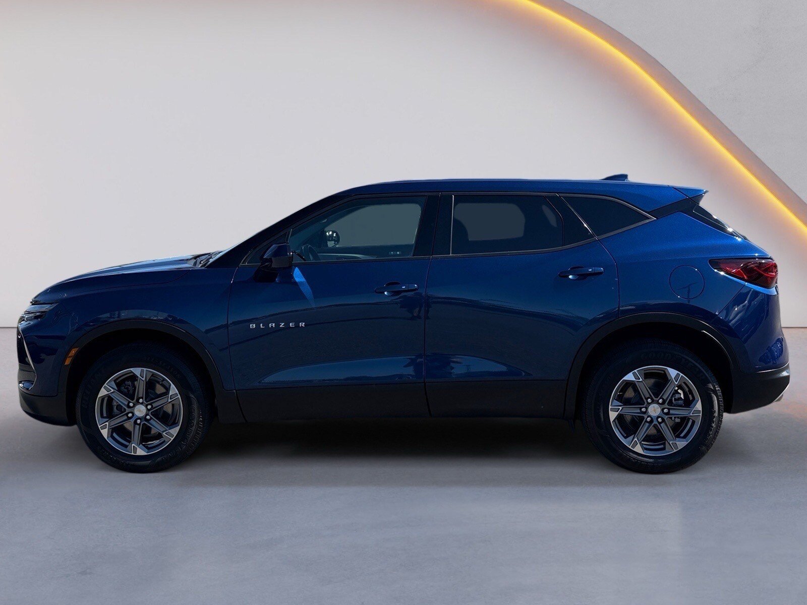 Used 2023 Chevrolet Blazer LT FWD image 6