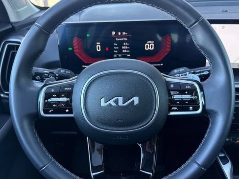 Certified 2025 Kia Sorento EX AWD/4WD image 32
