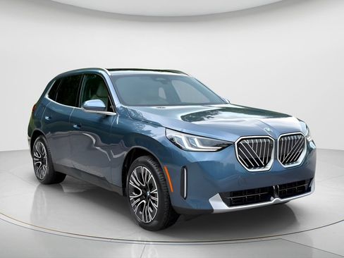 New 2026 BMW X3 xDrive30i w/ Premium Package AWD/4WD image 3