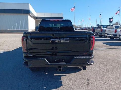 New 2026 GMC Sierra 2500 AT4 w/ AT4 Premium Plus Package AWD/4WD image 4