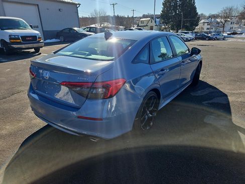 Used 2023 Honda Civic Sport image 3