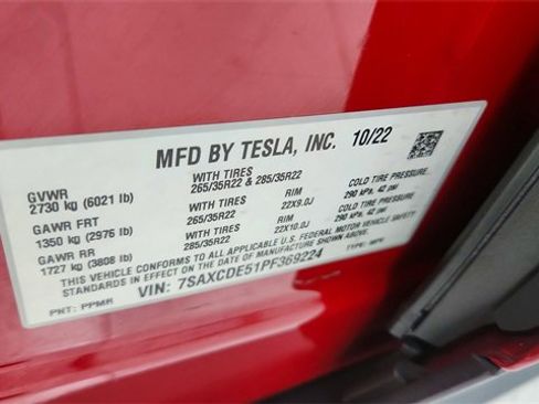 Used 2023 Tesla Model X image 58