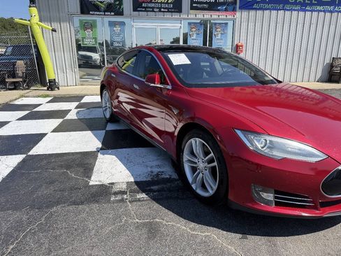 Used 2014 Tesla Model S 60 RWD image 4