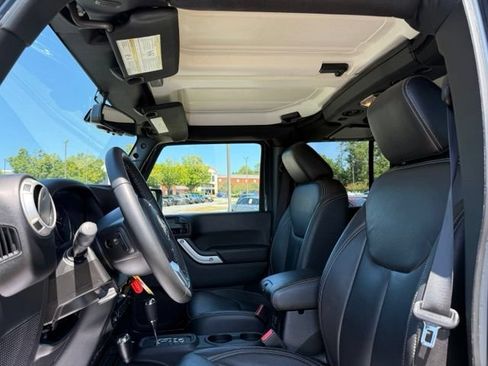Used 2017 Jeep Wrangler Unlimited Sahara w/ Quick Order Package 24E Chief AWD/4WD image 24
