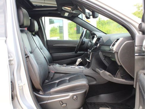 Certified 2021 Jeep Grand Cherokee Limited AWD/4WD image 24