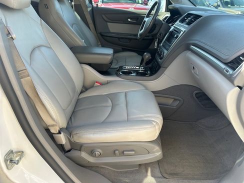 Used 2017 GMC Acadia Limited SLT image 28