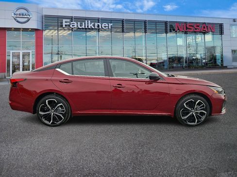 Certified 2025 Nissan Altima 2.5 SR image 7