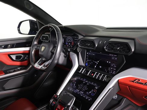 Used 2019 Lamborghini Urus image 30