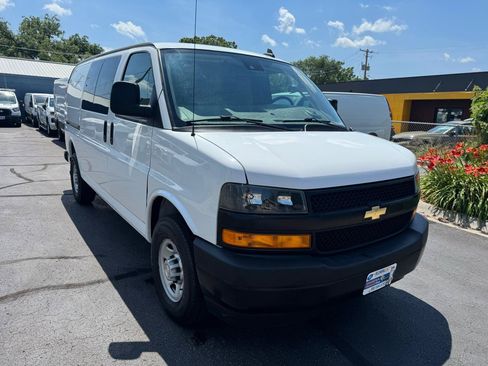 Used 2021 Chevrolet Express 2500 w/ Driver Convenience Package RWD image 3