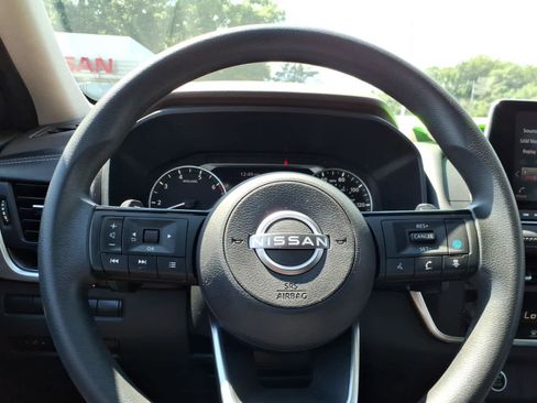 Certified 2023 Nissan Rogue SV AWD/4WD image 24