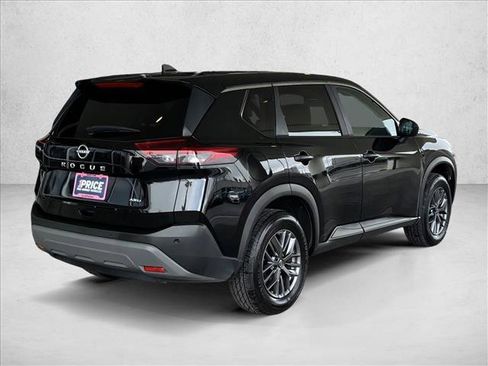 Used 2023 Nissan Rogue S image 6