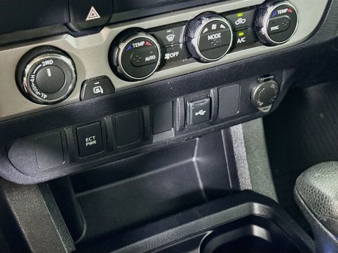 Used 2023 Toyota Tacoma SR AWD/4WD image 28