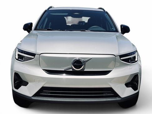 Used 2023 Volvo XC40 Recharge Ultimate AWD/4WD image 3