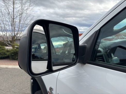 Used 2018 RAM 2500 Tradesman w/ Chrome Appearance Group image 15