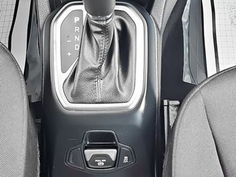 Used 2018 Jeep Renegade Sport w/ Power & Air Group image 25