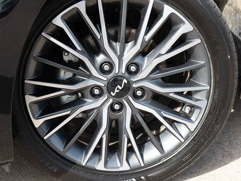 Certified 2024 Kia Forte GT-Line image 2