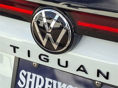 New 2026 Volkswagen Tiguan SE R-Line image 12