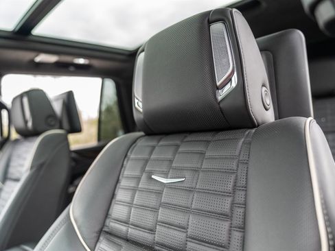 Used 2023 Cadillac Escalade Premium Luxury Platinum image 38