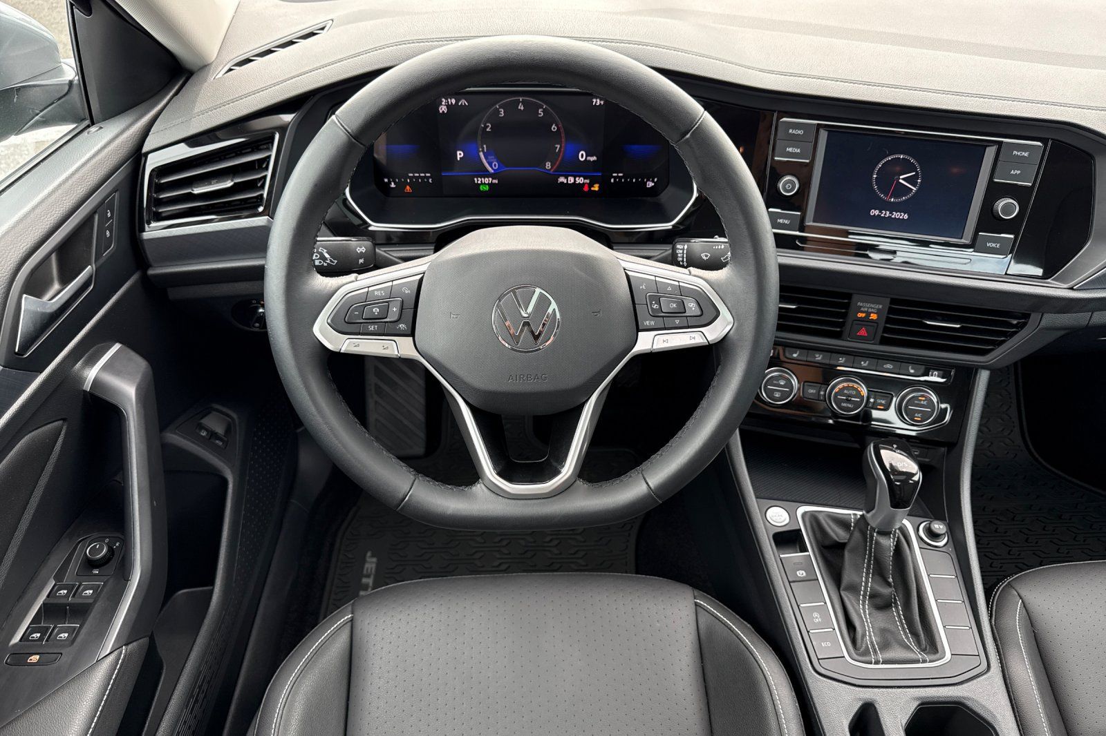 Used 2024 Volkswagen Jetta SE w/ Panoramic Sunroof Package FWD image 14