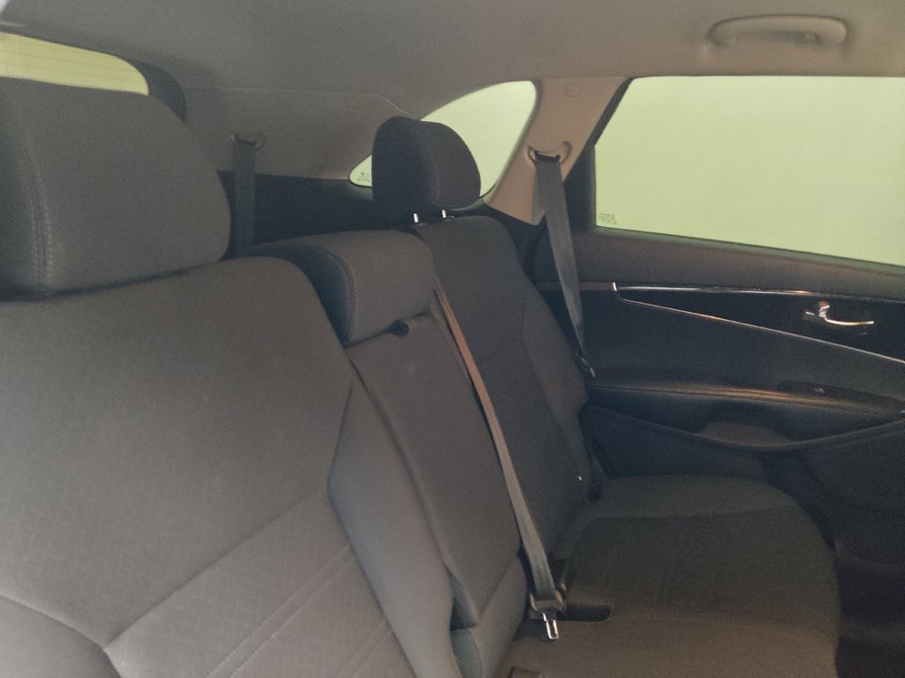 Used 2019 Kia Sorento FWD V6 image 19