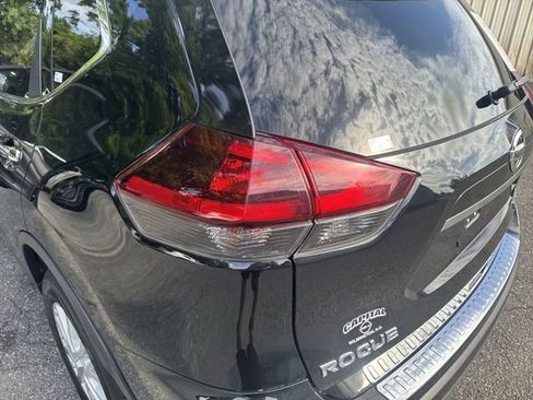 Used 2019 Nissan Rogue S w/ Special Edition Package AWD/4WD image 32