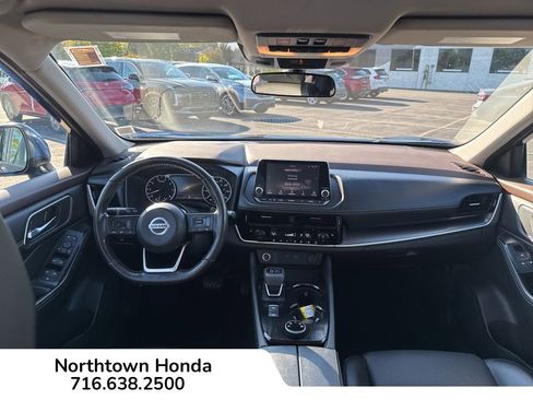 Used 2021 Nissan Rogue SV w/ Premium Package image 21