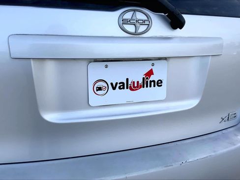 Used 2009 Scion xB image 9