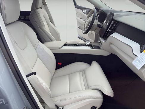 New 2026 Volvo XC60 T8 Ultra w/ Protection Package Premier image 14