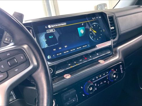 Used 2025 Chevrolet Silverado 1500 LT RWD image 11