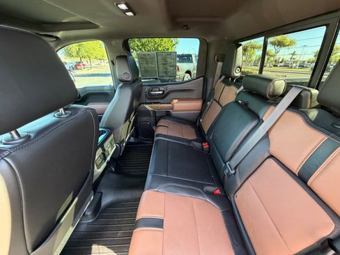 Used 2019 Chevrolet Silverado 1500 High Country w/ Max Trailering Package image 12