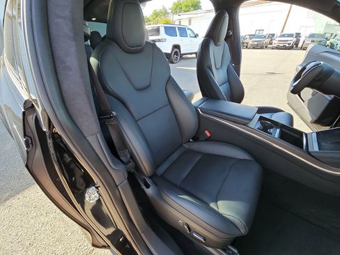 Used 2022 Tesla Model X AWD/4WD image 25