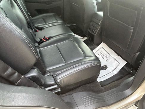 Used 2017 Ford Explorer Limited w/ Equipment Group 301A AWD/4WD image 15