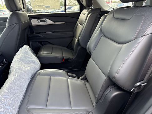 New 2026 Ford Explorer Active w/ Active Comfort Package RWD image 14