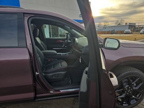New 2026 Chevrolet Traverse RS w/ LPO, Floor Liner Package image 20