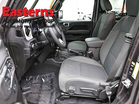 Used 2025 Jeep Wrangler Unlimited Sahara AWD/4WD image 14
