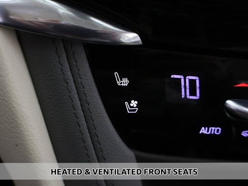 Used 2020 Cadillac XT6 Premium Luxury image 9