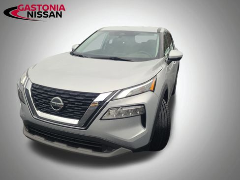 Used 2021 Nissan Rogue SV image 6